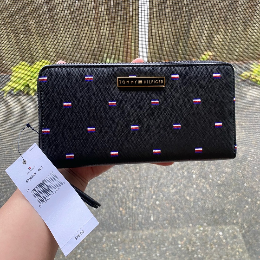 NWT Tommy Hilfiger